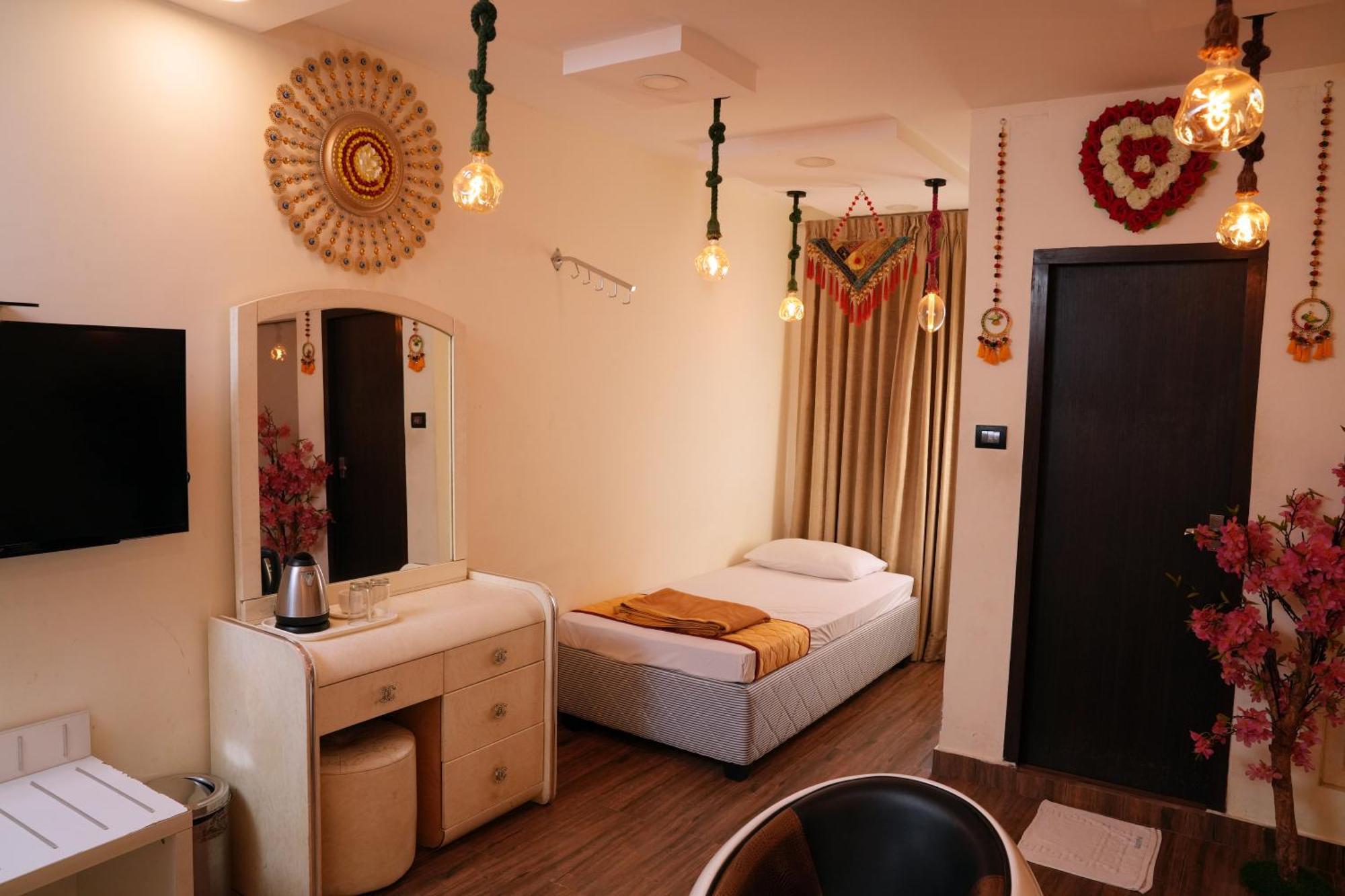 Spago Inn Mamallapuram Exterior foto